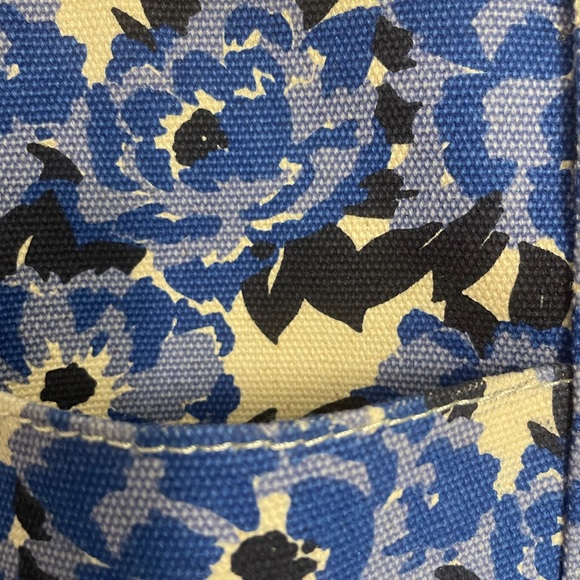 Tommy Hilfiger Blue and White Floral Canvas Bag EUC - Picture 3 of 12
